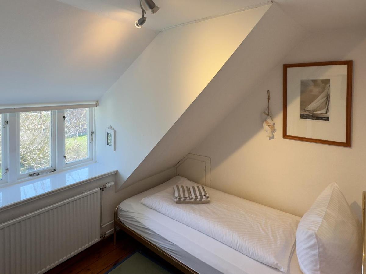 Friesenhaus Amrum Friesenhaushaelfte *Kloenschnack* Suddorf المظهر الخارجي الصورة